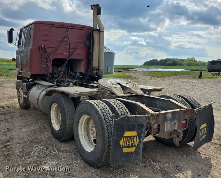 image for item DP8837 1979 International Transtar II semi truck