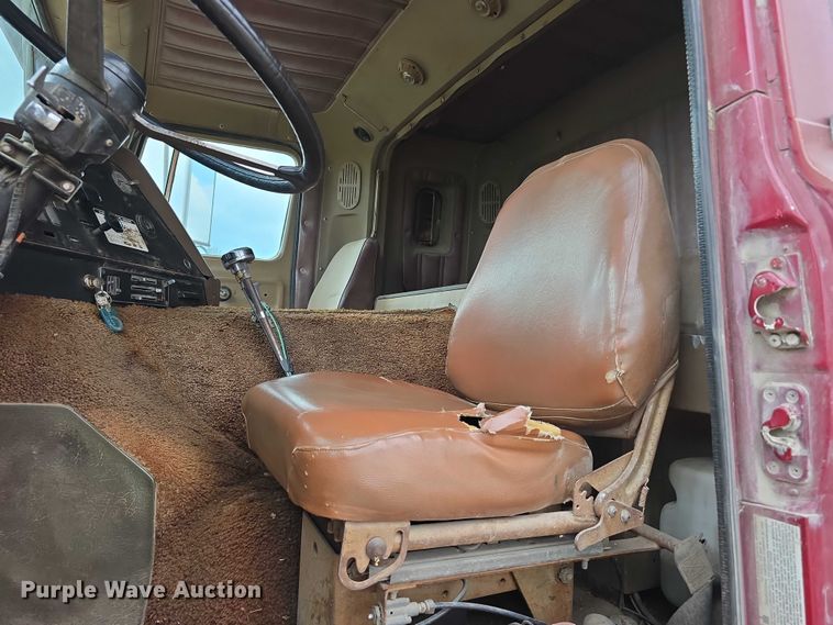 image for item DP8837 1979 International Transtar II semi truck