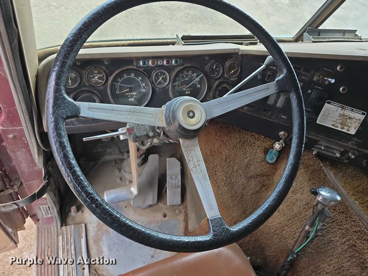 image for item DP8837 1979 International Transtar II semi truck