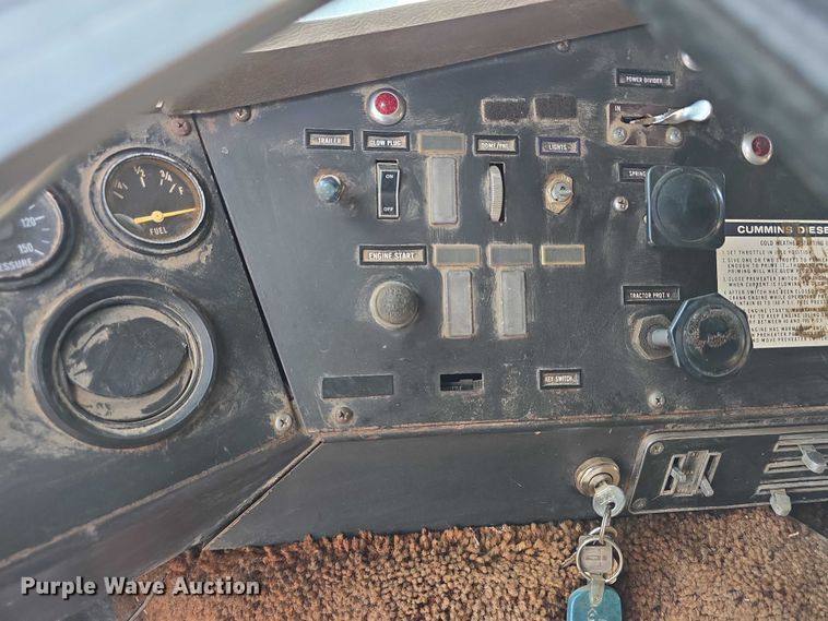 image for item DP8837 1979 International Transtar II semi truck