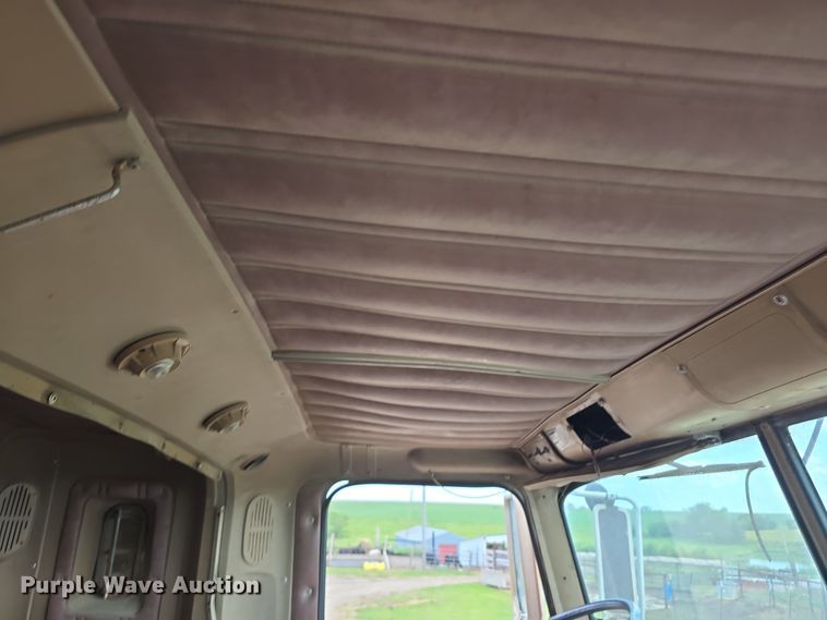 image for item DP8837 1979 International Transtar II semi truck