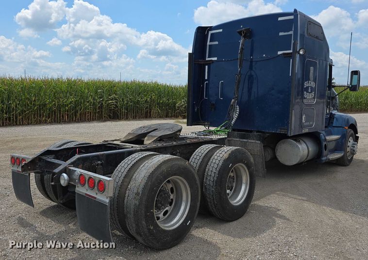 image for item DR3982 2009 Kenworth T660 semi truck