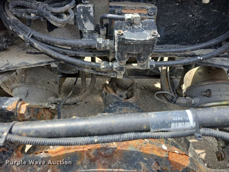 image for item DR3982 2009 Kenworth T660 semi truck