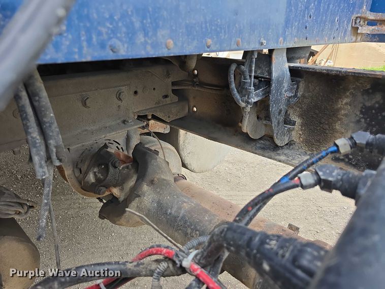 image for item DR3982 2009 Kenworth T660 semi truck