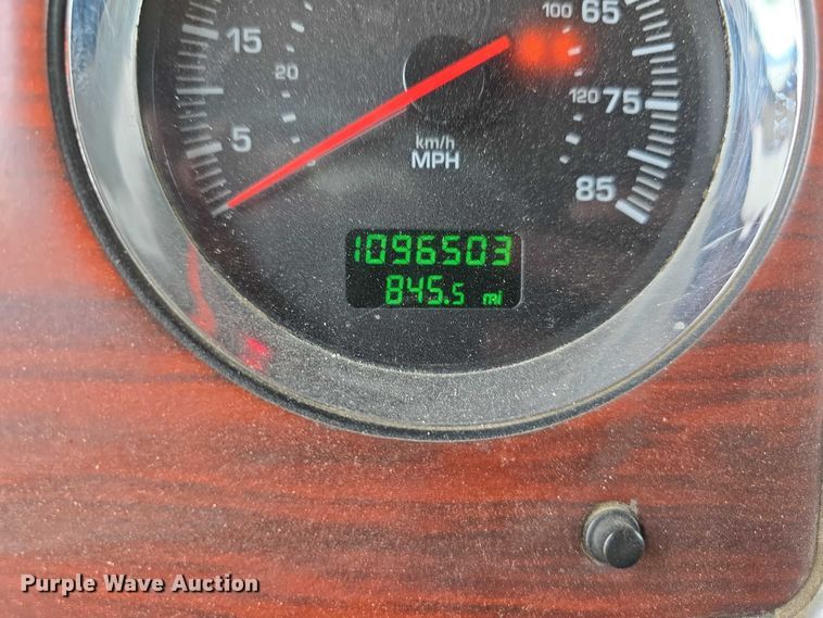 image for item DR3982 2009 Kenworth T660 semi truck