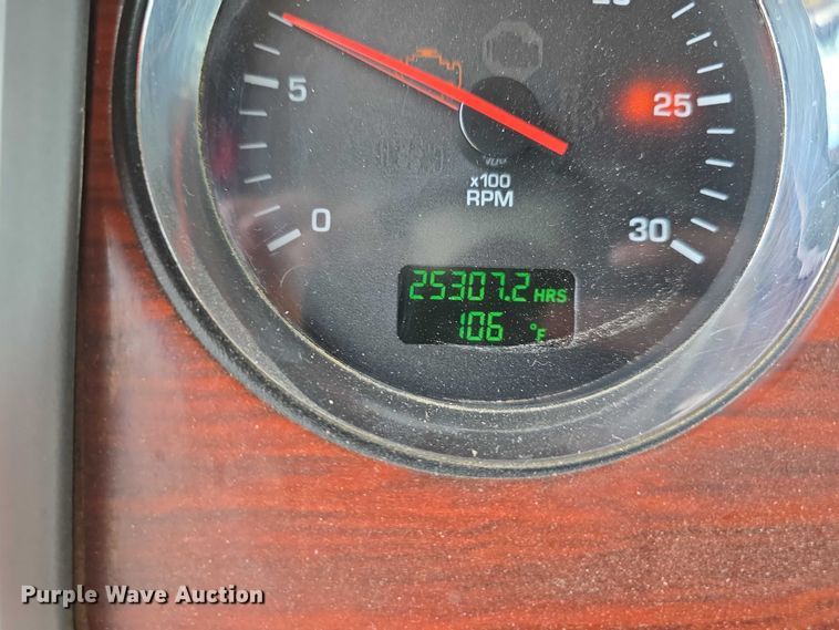 image for item DR3982 2009 Kenworth T660 semi truck