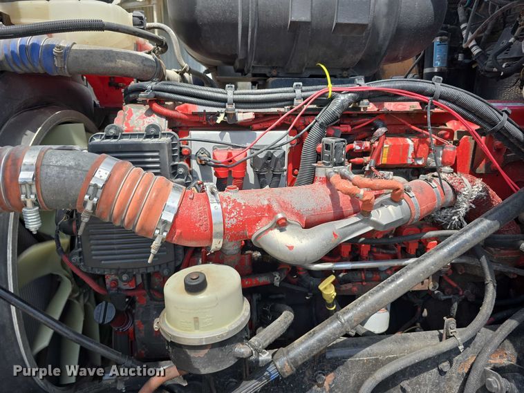 image for item DR3982 2009 Kenworth T660 semi truck