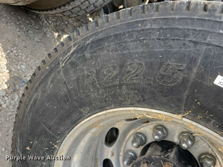 image for item DR3982 2009 Kenworth T660 semi truck