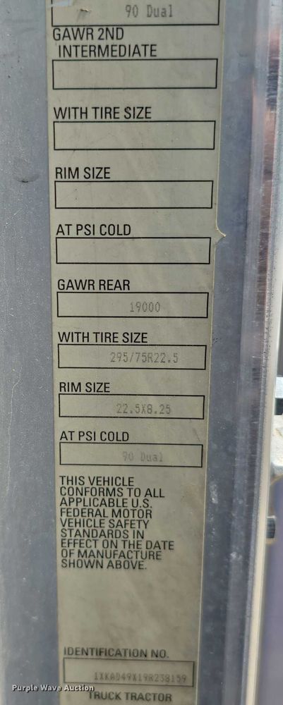 image for item DR3982 2009 Kenworth T660 semi truck