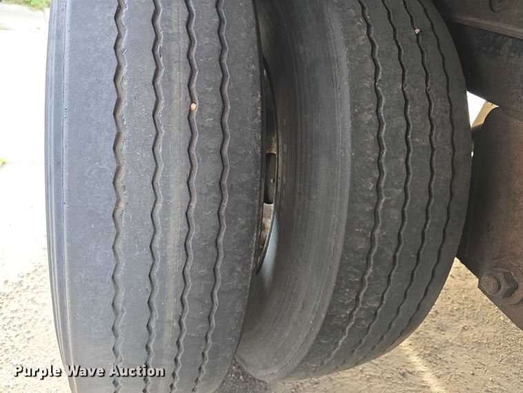 image for item DR3990 2000 Wabash National DVCVHPC dry van trailer