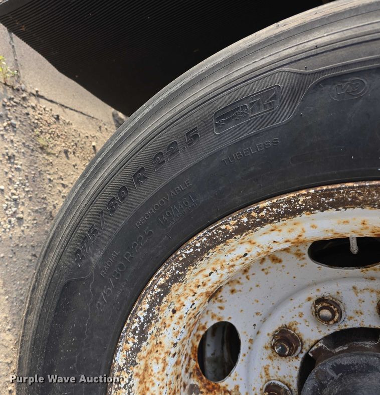 image for item DR3990 2000 Wabash National DVCVHPC dry van trailer