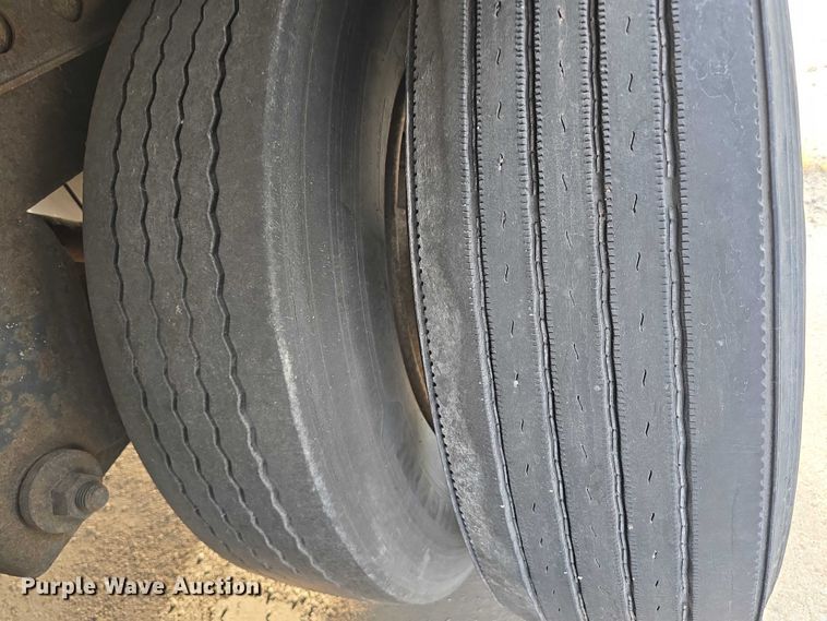 image for item DR3990 2000 Wabash National DVCVHPC dry van trailer