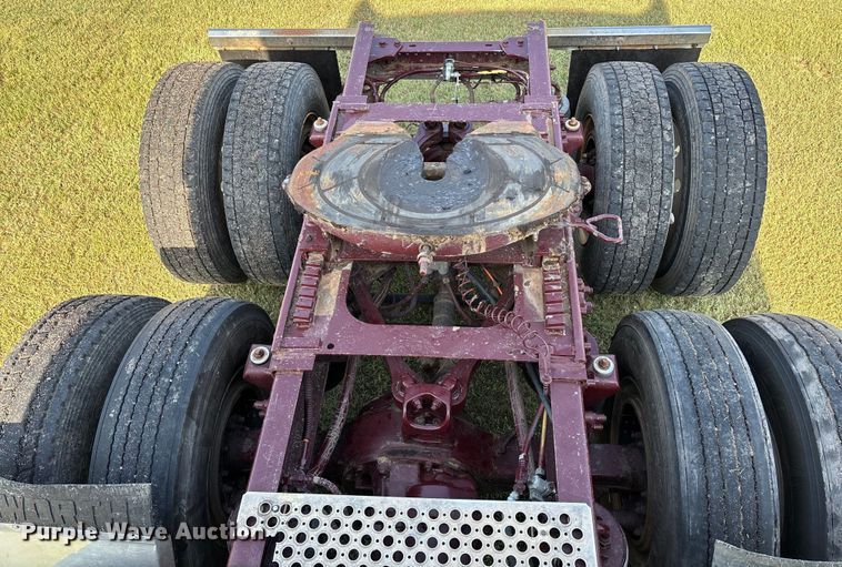 image for item DT3277 2005 Kenworth W900 semi truck