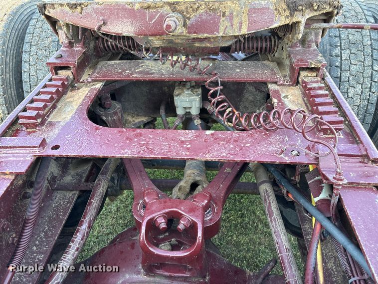 image for item DT3277 2005 Kenworth W900 semi truck