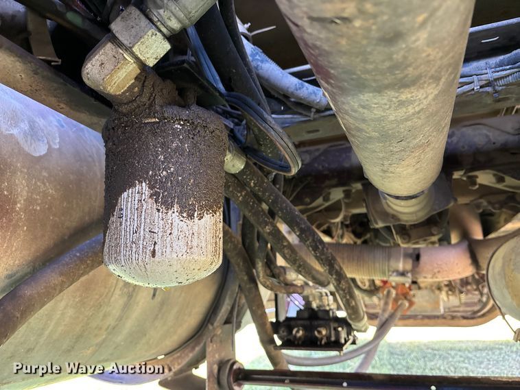 image for item DT3277 2005 Kenworth W900 semi truck