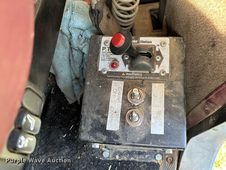 image for item DT3277 2005 Kenworth W900 semi truck