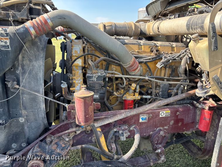 image for item DT3277 2005 Kenworth W900 semi truck