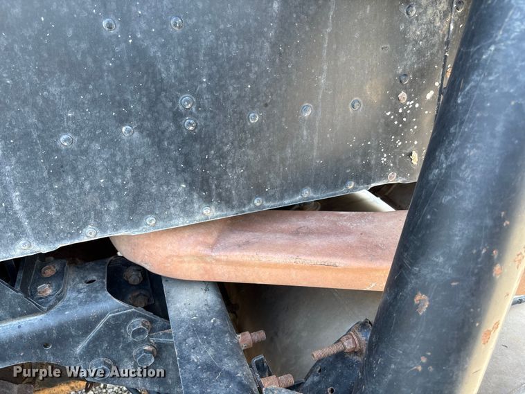 image for item DT3280 2007 International 9200i semi truck