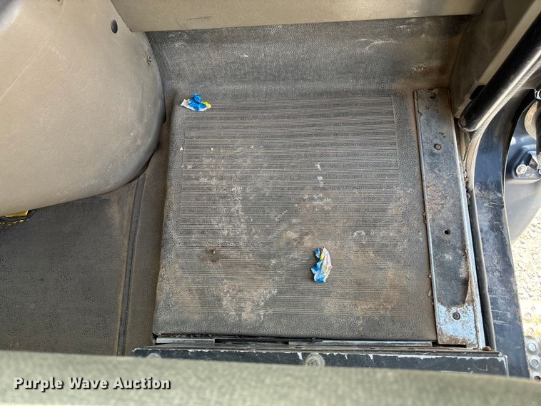 image for item DT3280 2007 International 9200i semi truck