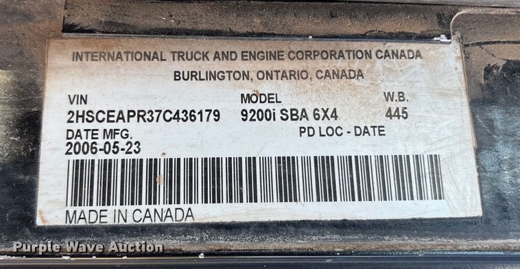 image for item DT3280 2007 International 9200i semi truck