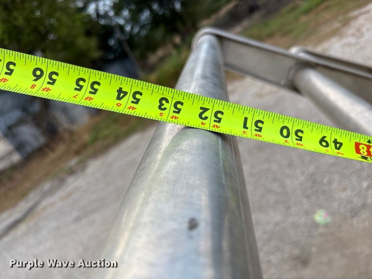 image for item DT3347 2022 Mack Pinnacle semi truck