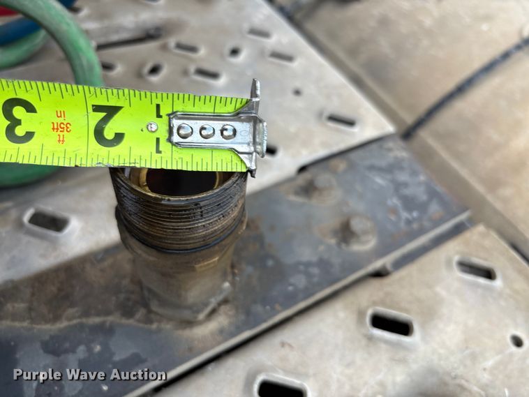 image for item DT3347 2022 Mack Pinnacle semi truck