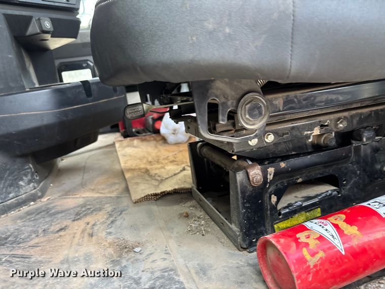 image for item DT3347 2022 Mack Pinnacle semi truck