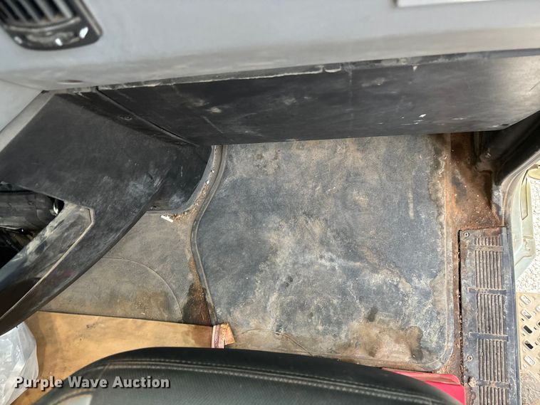 image for item DT3347 2022 Mack Pinnacle semi truck