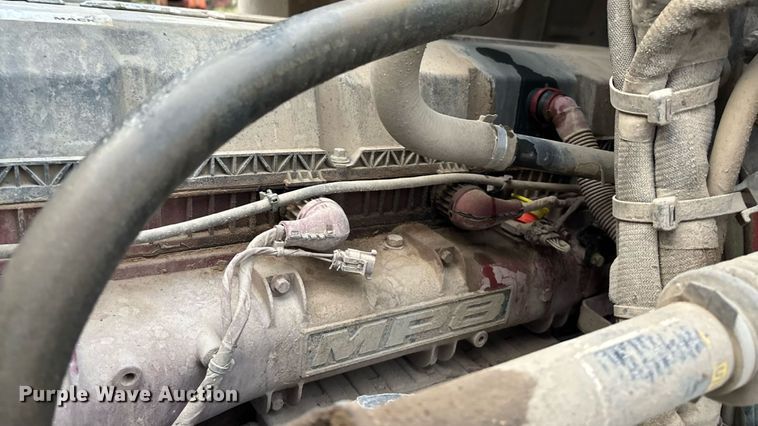 image for item DT3347 2022 Mack Pinnacle semi truck