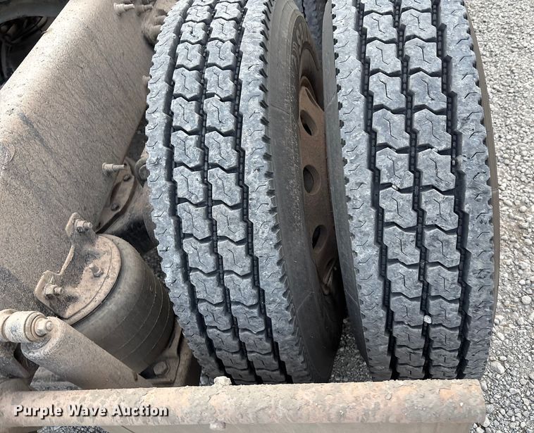 image for item DT3347 2022 Mack Pinnacle semi truck