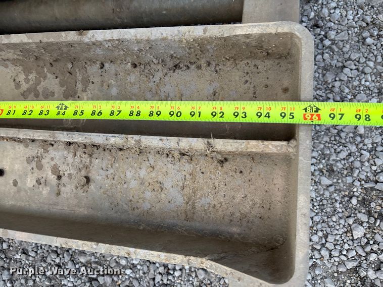 image for item DT3348 2020 Mack Pinnacle semi truck