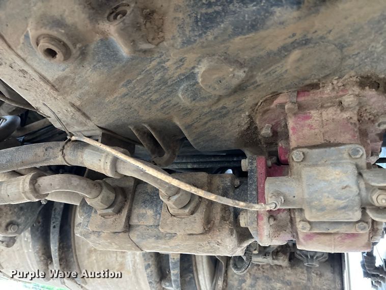 image for item DT3348 2020 Mack Pinnacle semi truck