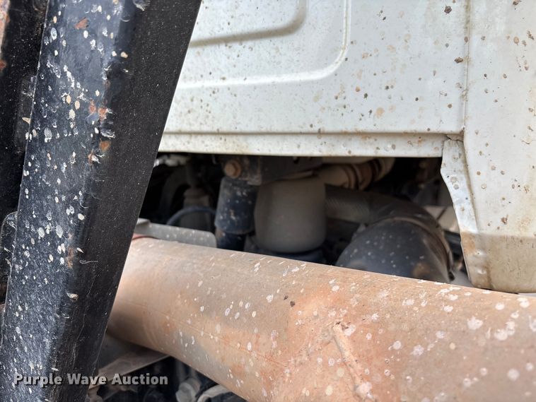 image for item DT3348 2020 Mack Pinnacle semi truck