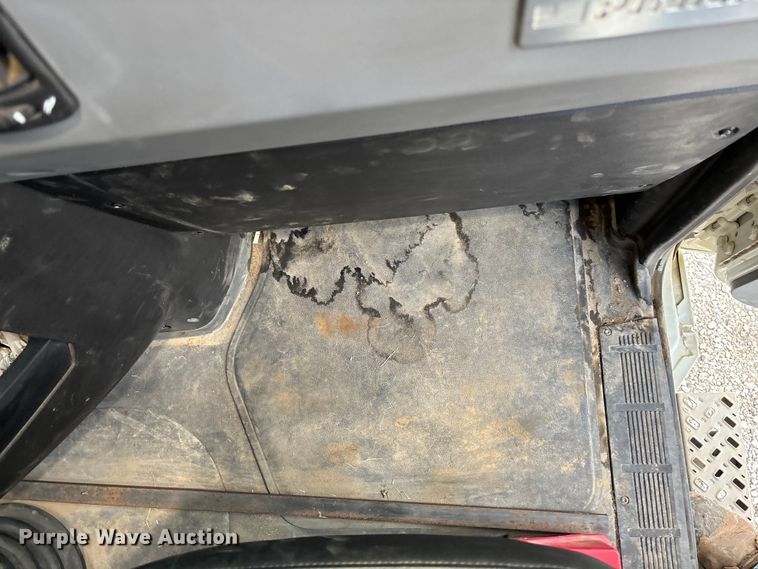 image for item DT3348 2020 Mack Pinnacle semi truck