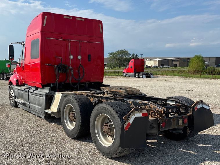 image for item DU1251 2014 International Pro Star Plus semi truck