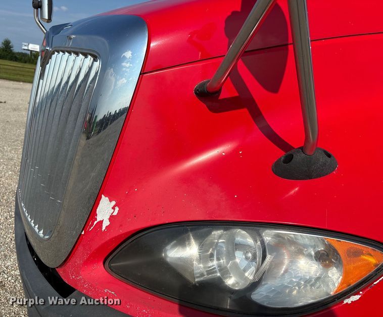 image for item DU1251 2014 International Pro Star Plus semi truck