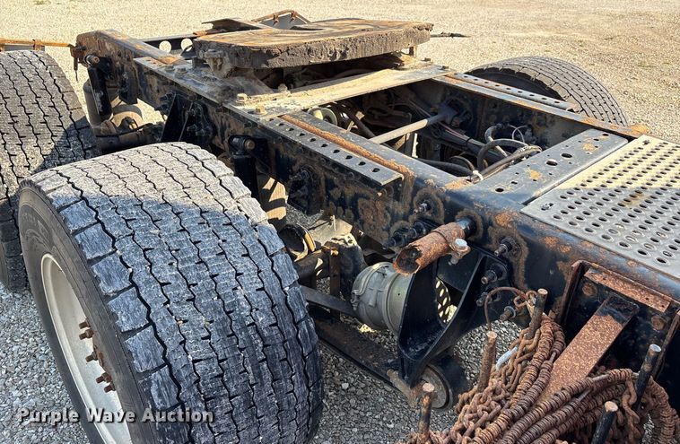 image for item DU1251 2014 International Pro Star Plus semi truck