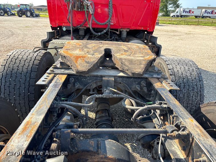 image for item DU1251 2014 International Pro Star Plus semi truck