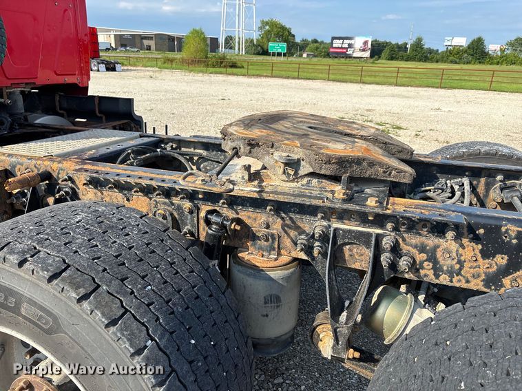 image for item DU1251 2014 International Pro Star Plus semi truck