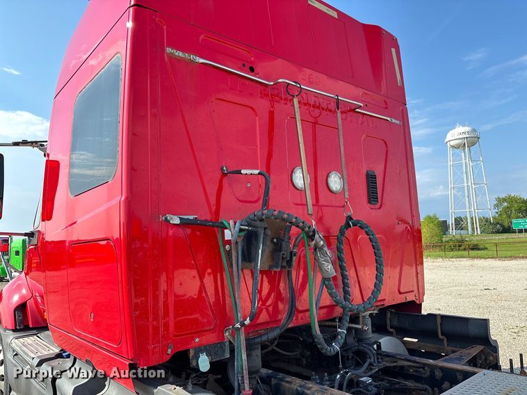 image for item DU1251 2014 International Pro Star Plus semi truck