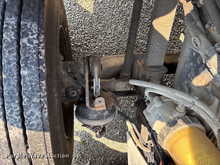 image for item DU1251 2014 International Pro Star Plus semi truck