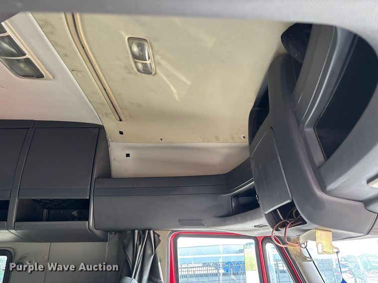 image for item DU1251 2014 International Pro Star Plus semi truck