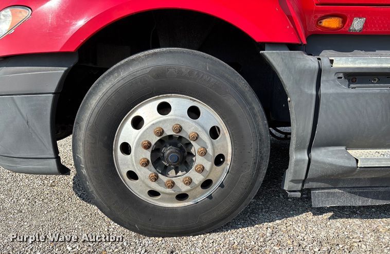 image for item DU1251 2014 International Pro Star Plus semi truck