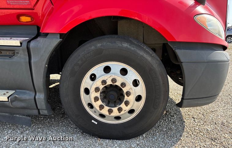 image for item DU1251 2014 International Pro Star Plus semi truck