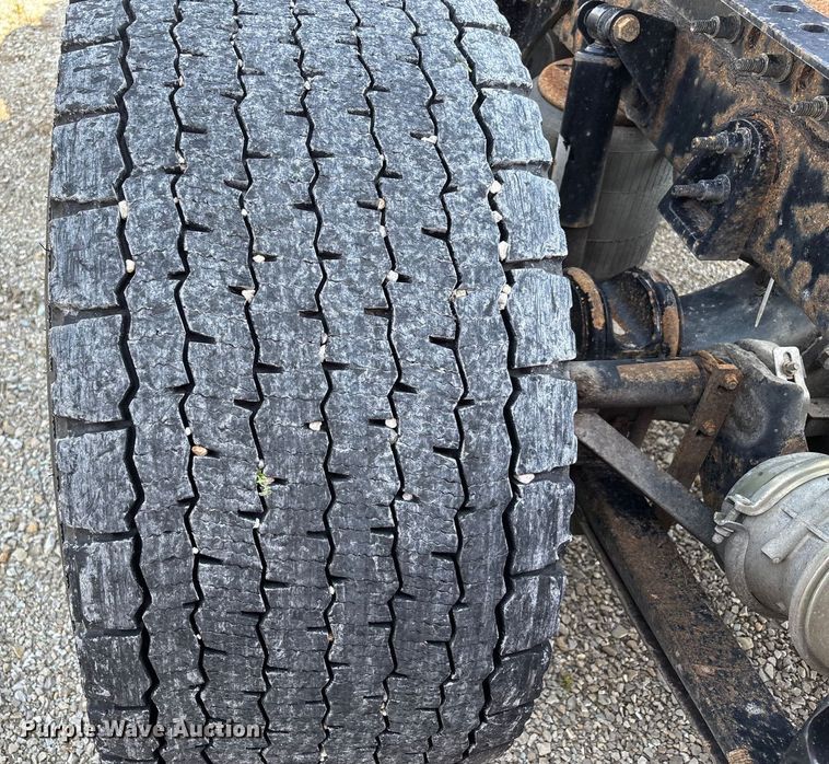 image for item DU1251 2014 International Pro Star Plus semi truck