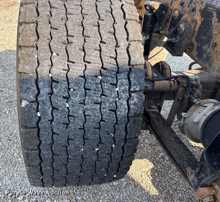 image for item DU1251 2014 International Pro Star Plus semi truck