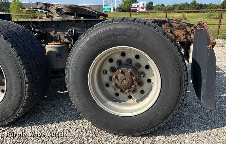 image for item DU1251 2014 International Pro Star Plus semi truck