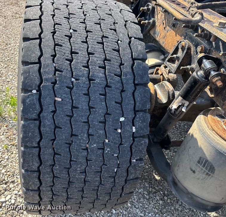 image for item DU1251 2014 International Pro Star Plus semi truck