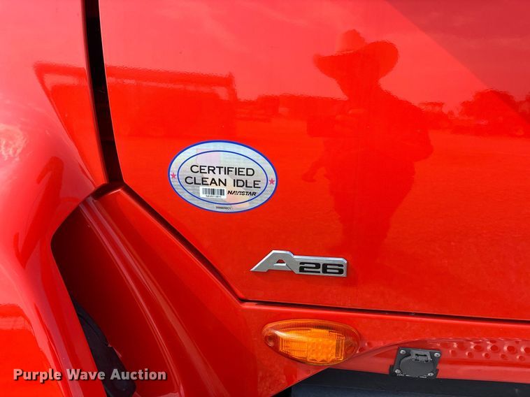 image for item DU1252 2021 International  LT625 semi truck