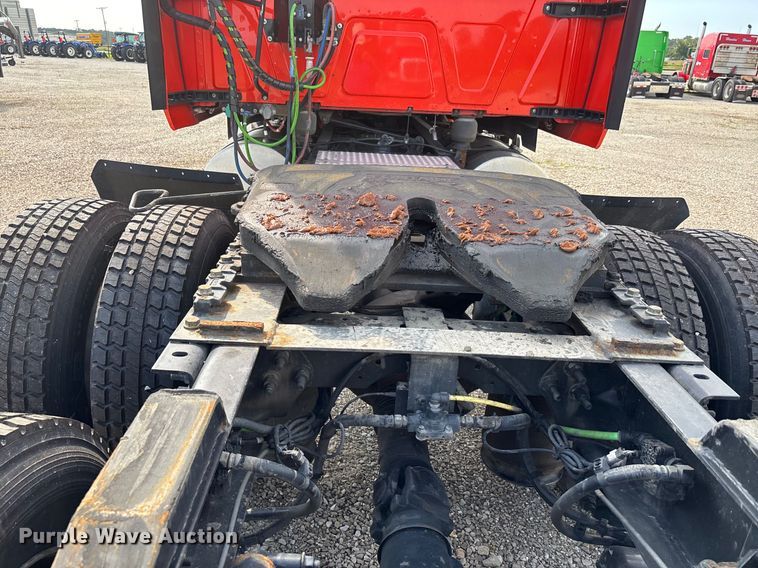 image for item DU1252 2021 International  LT625 semi truck